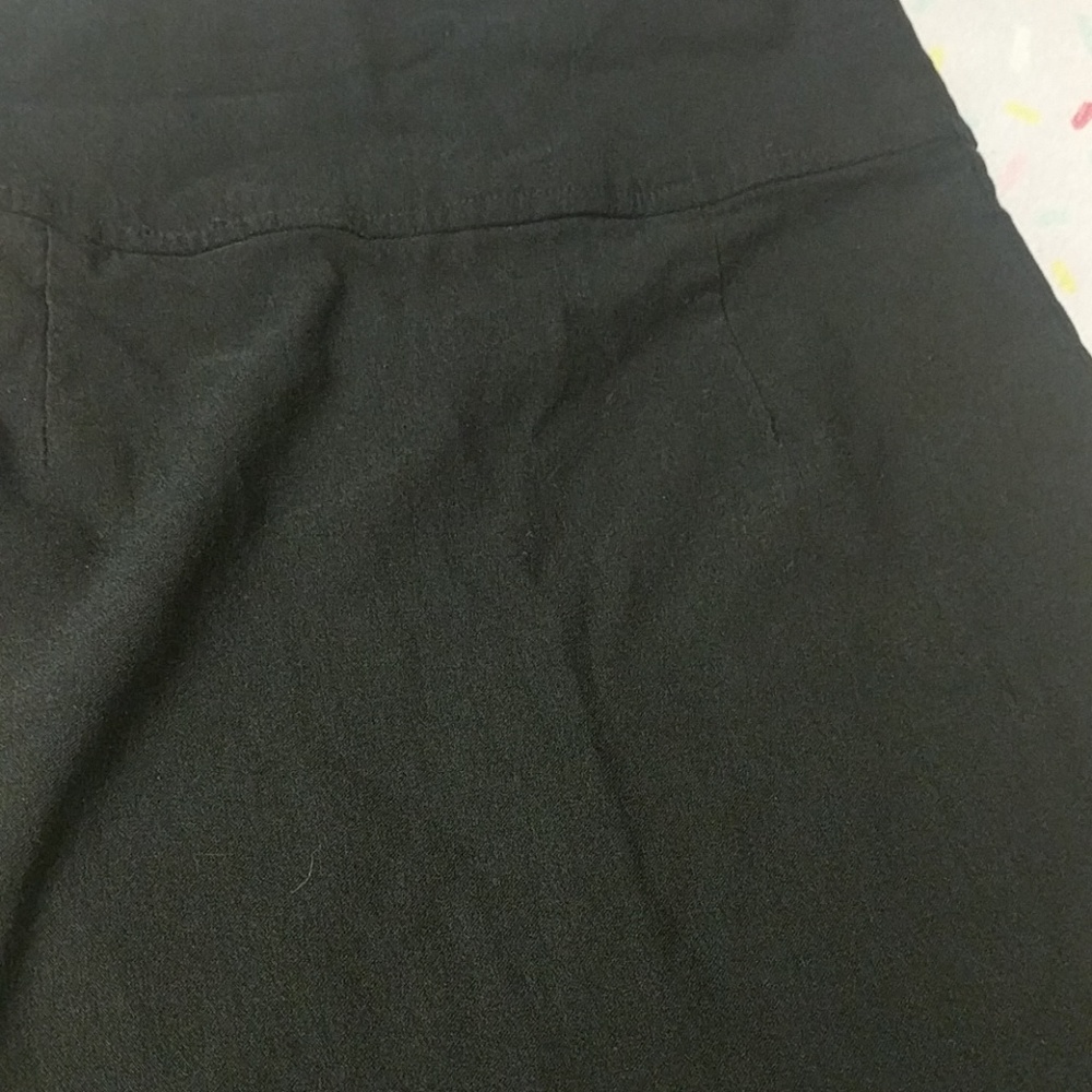 Black pencil skirt - Picture 3 of 5